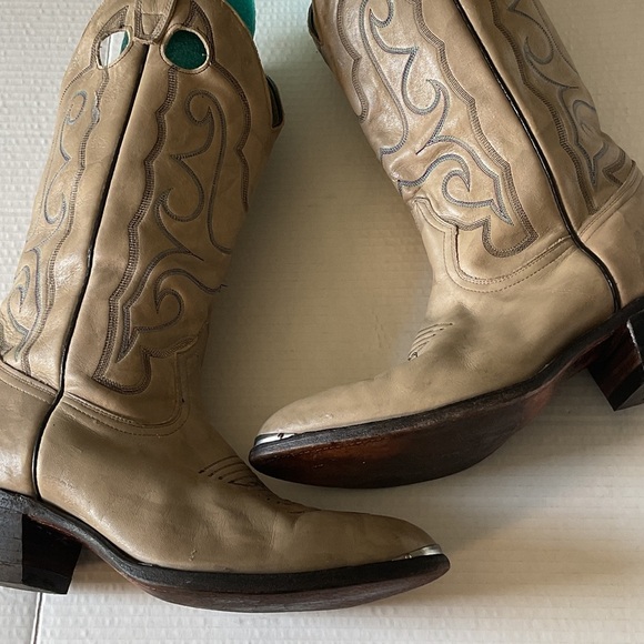 Tan Western vintage Cowboy Boots - Picture 2 of 7